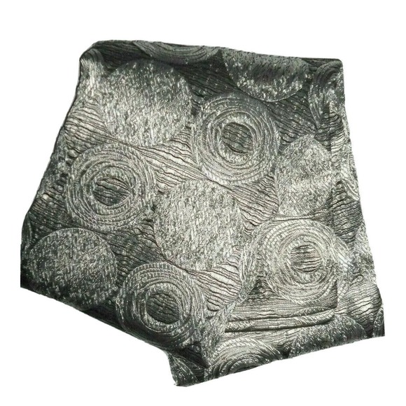 Avanti Galaxy Luxury Fabric Shower Curtain metallic Silver print  Retail $100‎ - Picture 3 of 3